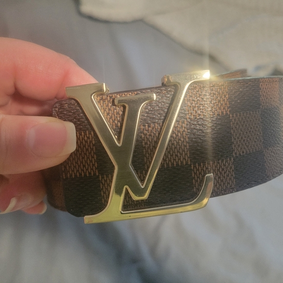 SOLD Louis Vuitton belt - Picture 2 of 5